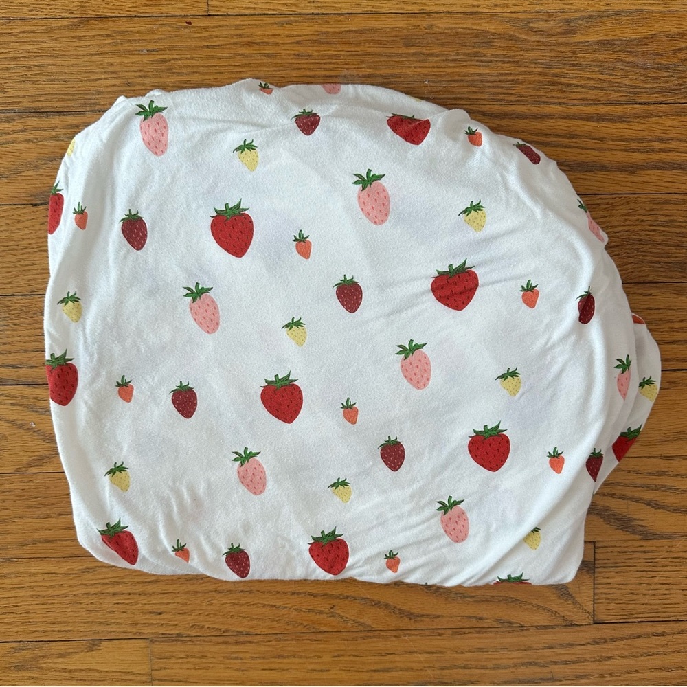 Kyte Baby Crib Sheet 🍓